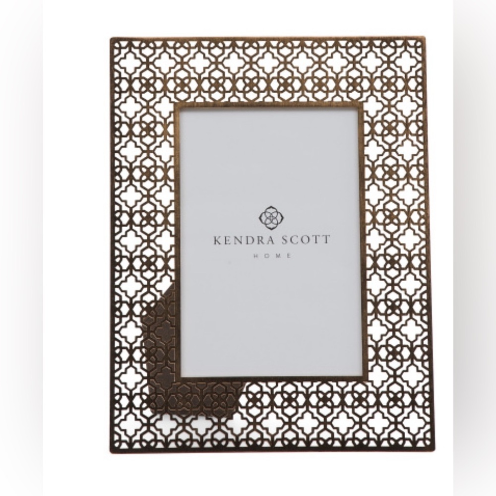 KENDRA SCOTT 4x6 Filigree Metal Tabletop Picture Frame